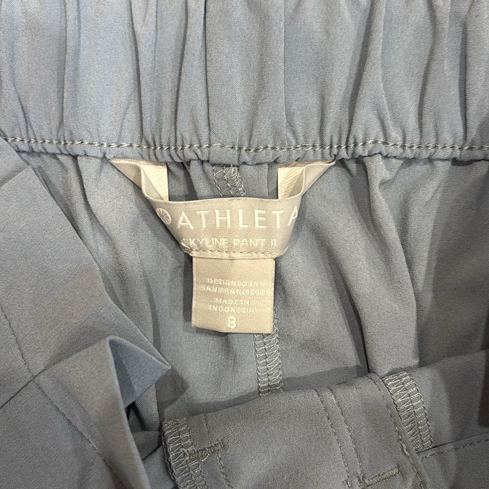 Athleta Skyline Feather Weight Belted Pant. Size 8. - Picture 3 of 10
